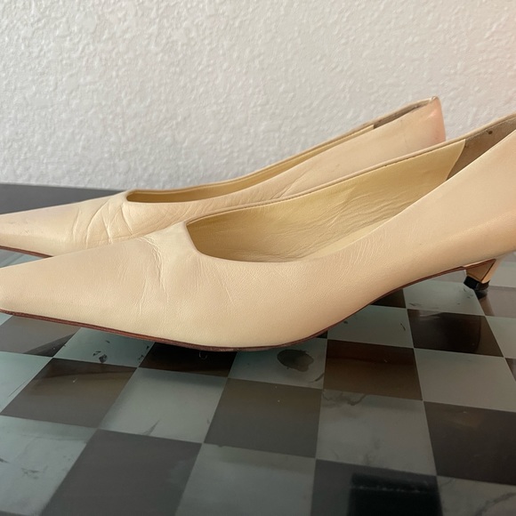 Prada Leather Pointed Slight Square Toe Pumps w/ Kitten Heel Size 37.5 (7.5 US) - Picture 2 of 11